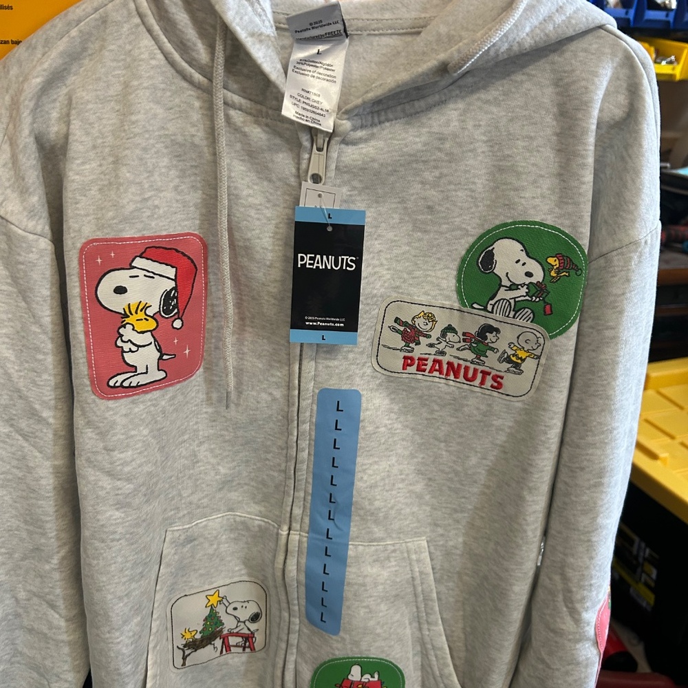 Peanut zip up hoodie size Large - Picture 2 of 2
